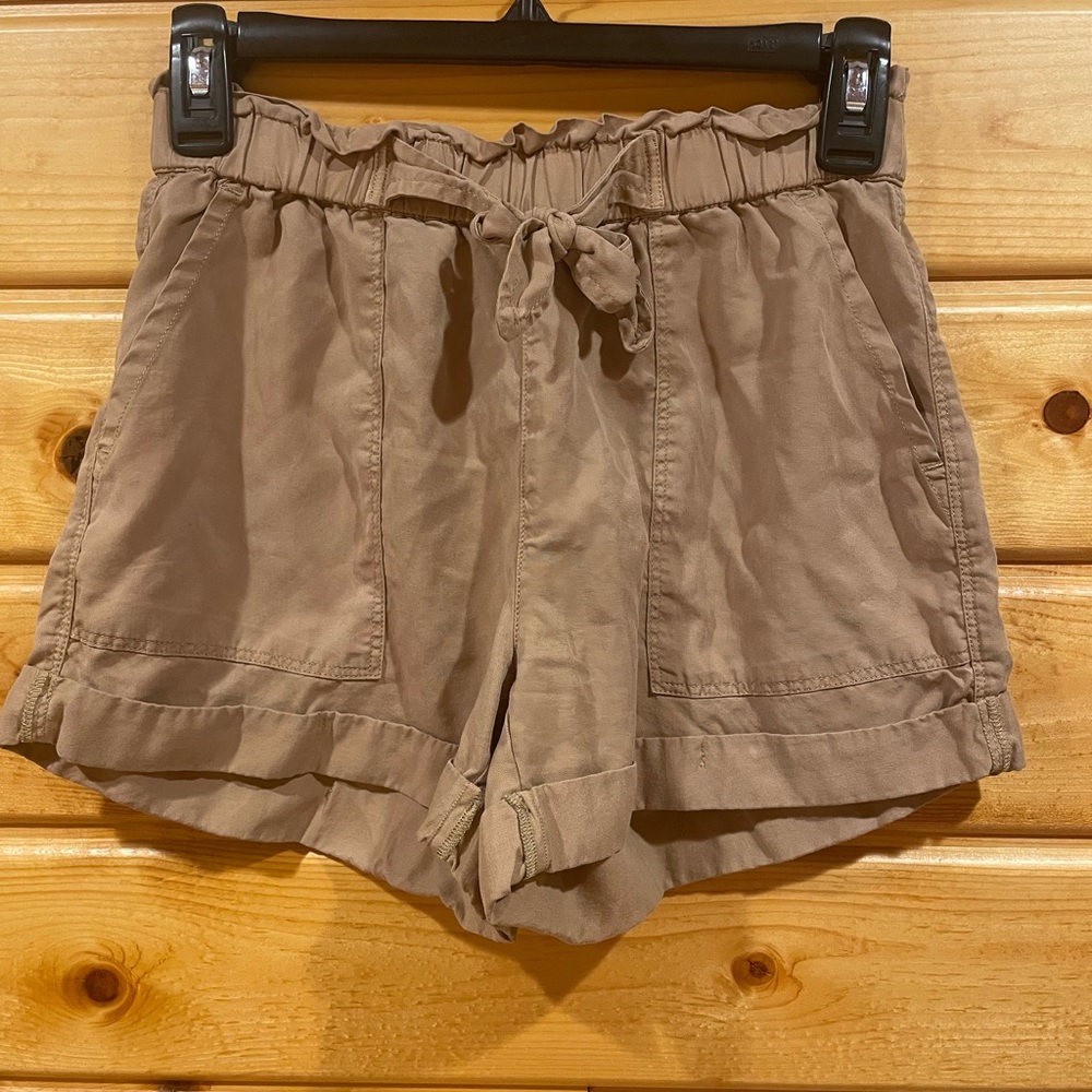 Aerie Women’s XS Paperbag Khaki Shorts